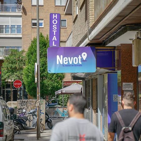 Hostal Nevot Гранада Екстериор снимка