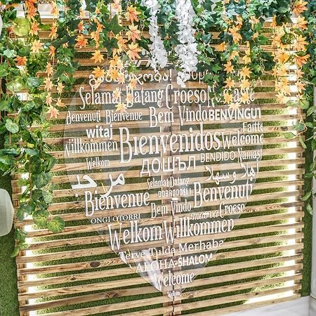Hostal Nevot Гранада Екстериор снимка