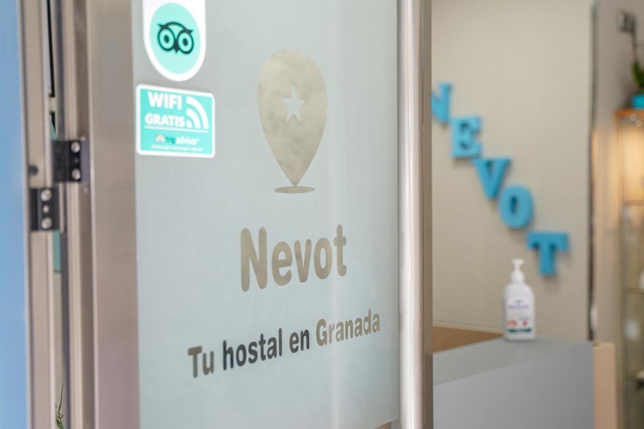 Hostal Nevot Гранада Екстериор снимка
