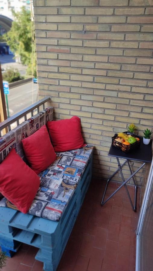 Hostal Nevot Гранада Екстериор снимка